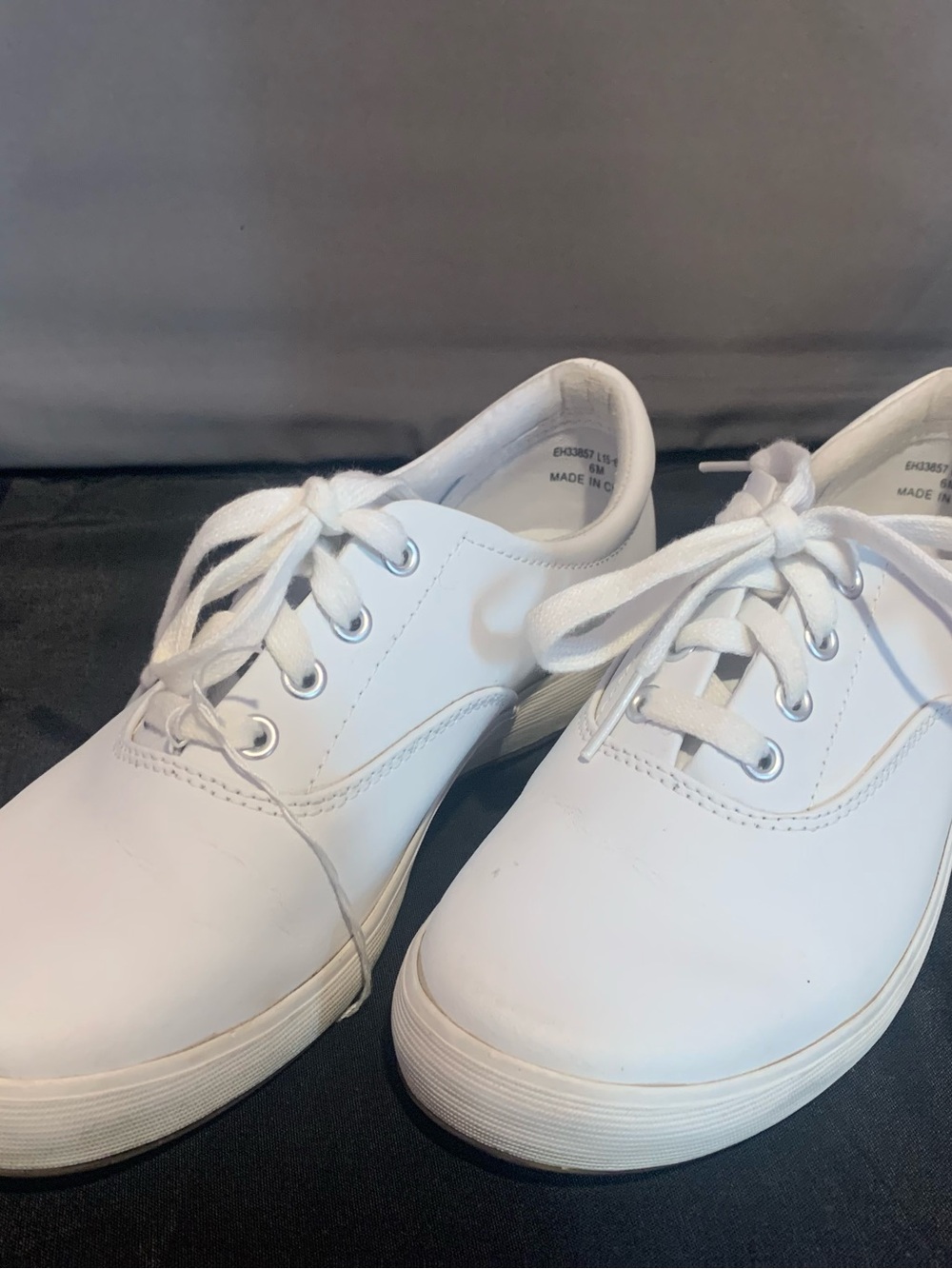 Grasshoppers Ortholite Janey II Women's White Lace-Up Sneakers - Picture 2 of 13